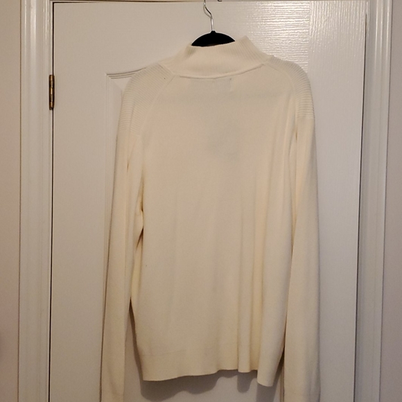 NWT, Tommy Jeans sweater - Picture 4 of 4